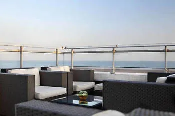 Life Suites Luxury Downtown Condos Toronto Hotel