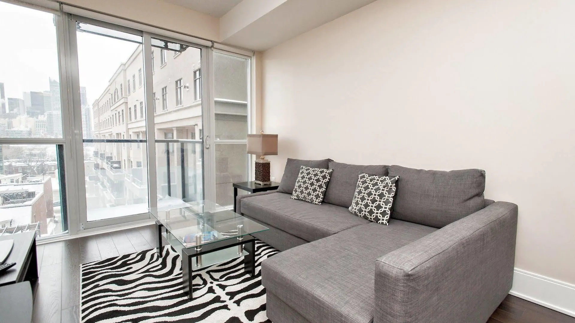 Life Suites Luxury Downtown Condos Toronto