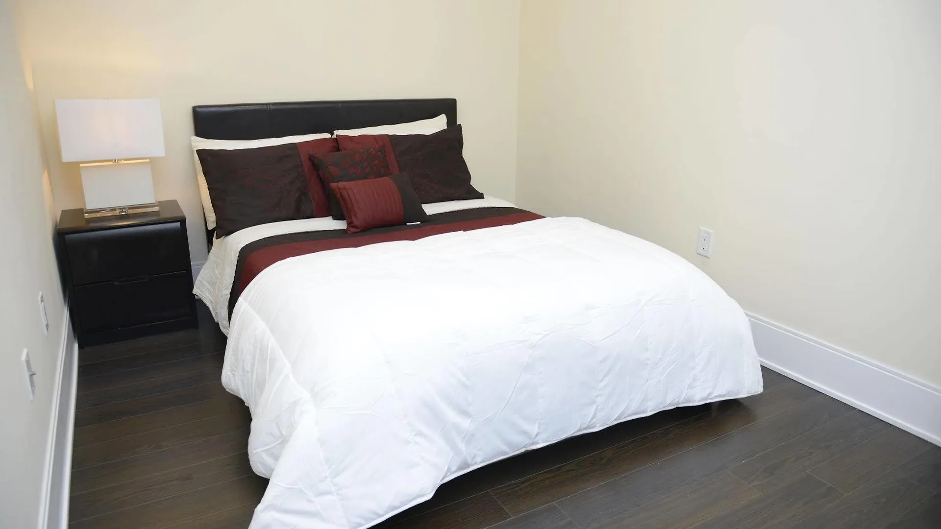 Life Suites Luxury Downtown Condos Toronto Hotel