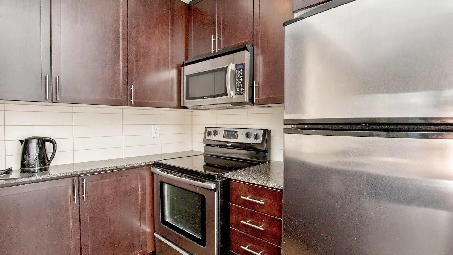 Life Suites Luxury Downtown Condos Toronto