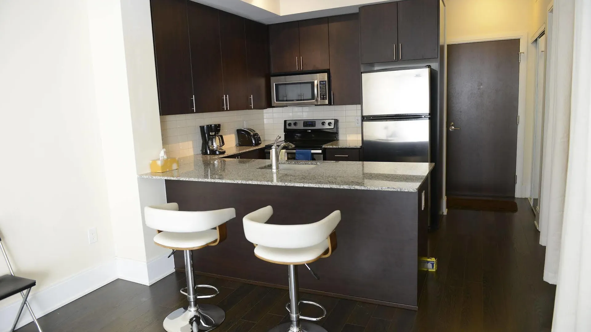 Life Suites Luxury Downtown Condos Toronto Canada